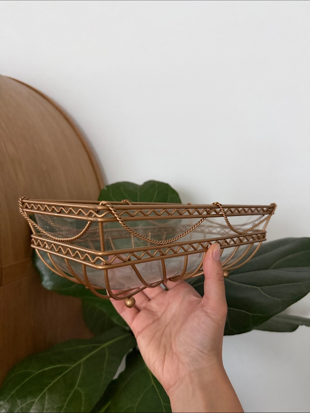 Metal Wire Mesh Decorative Bowl For Handtowels Paper Towels Guest Bathroom